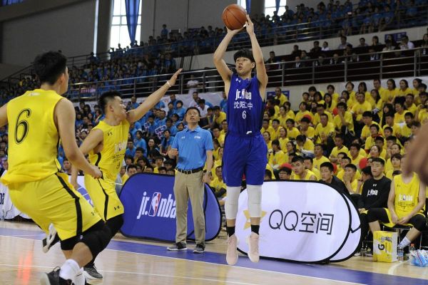 沈阳二中篮球队：战胜强敌，夺得全国高中篮球冠军！